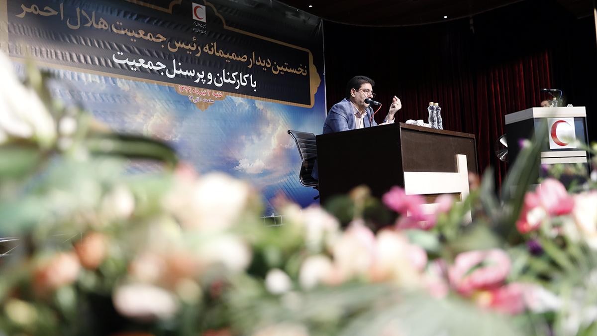 رئیس جمعیت هلال‌احمر در جلسه پرسش و پاسخ با کارکنان: با سیاسی‌کاری و اقدامات خلاف‌کارانه مبارزه می‌کنیم